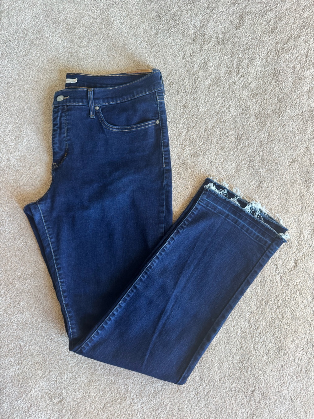 Levi's Women's Dark Blue Straight Leg Jeans